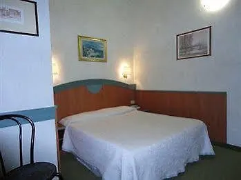 Otel Primavera 2*