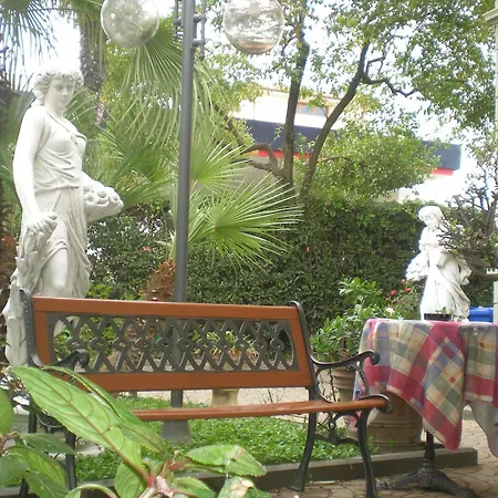 Primavera Ξενοδοχείο 2*