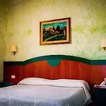 Primavera Hotel