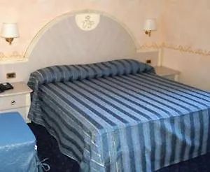 Primavera فندق بيزا