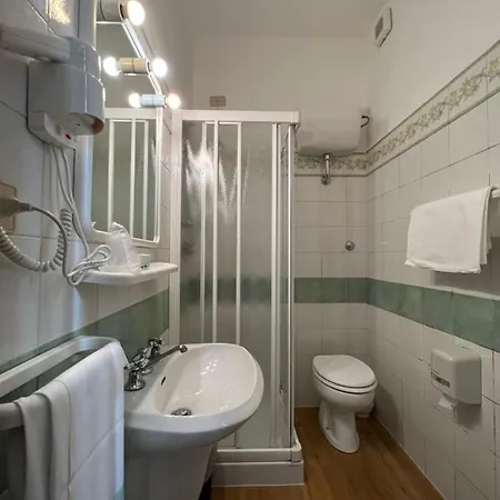 Hotel Primavera 2*
