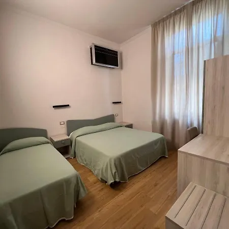Primavera Hotel