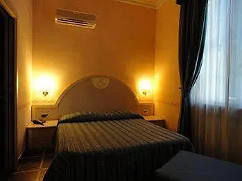 Primavera Hotel 2*